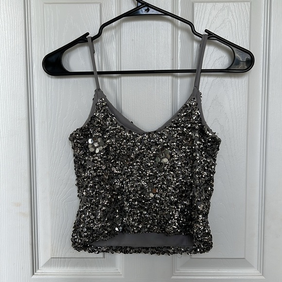 Sequence cropped tank - Picture 2 of 2